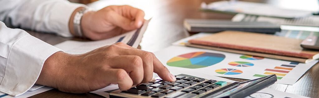 10 Essential Personal Finance Tips for Beginners in 2025 10 Essential Personal Finance Tips for Beginners in 2025